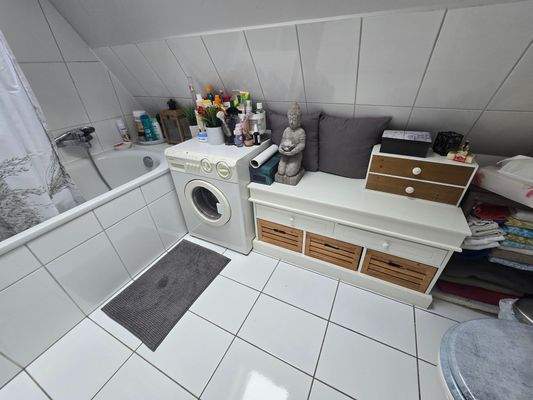 Badezimmer MIT FENSTER!!