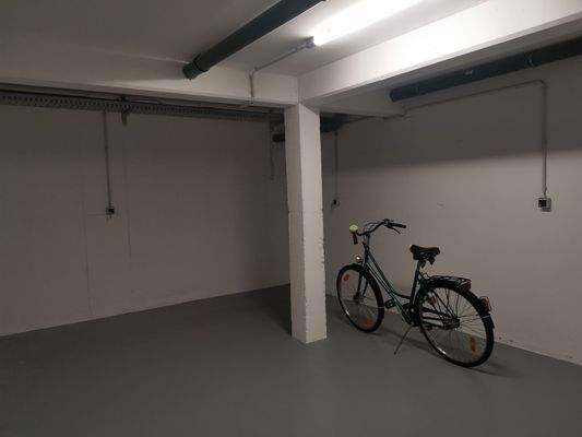Fahrradkeller mit eigener E-bike-Ladestation 