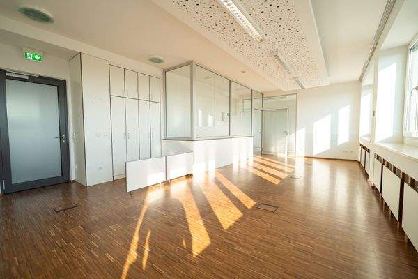  8 OG Buero grossraum 2