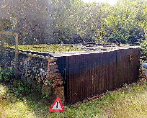 Doppelgarage, Schuppen, Holzlagerplatz