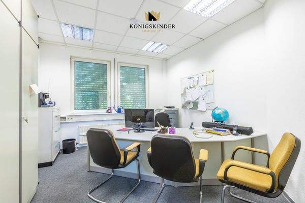 Büro EG