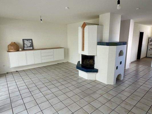 Wohnzimmer mit Kamin