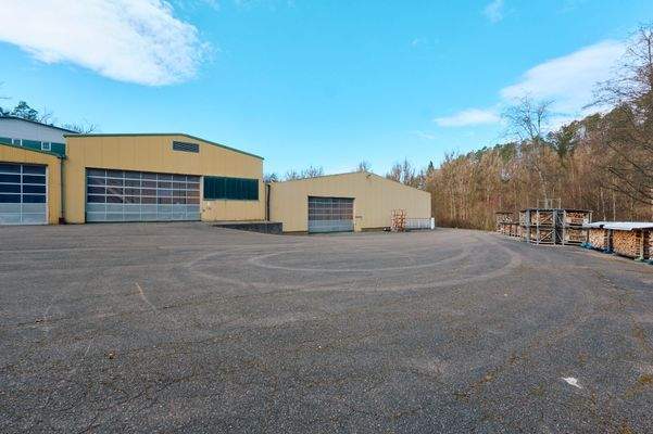 Halle 1, 2 und 3 mit Freifläche 