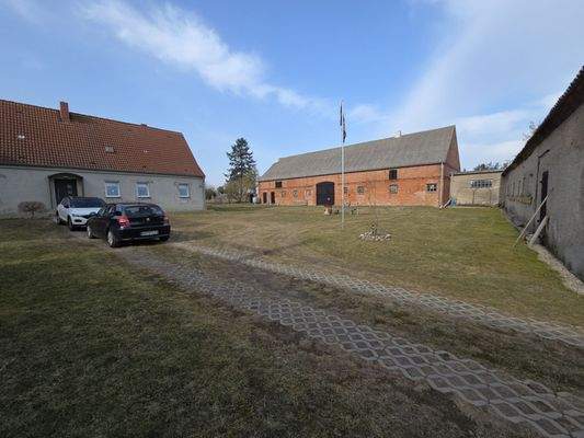 Grundstück mit Haus und NG