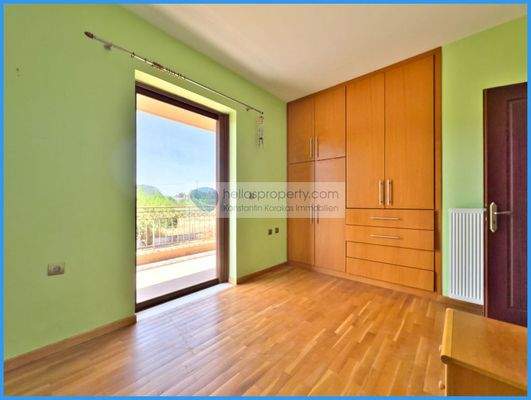 28031b136f6846ab90bfd82e463df933-original