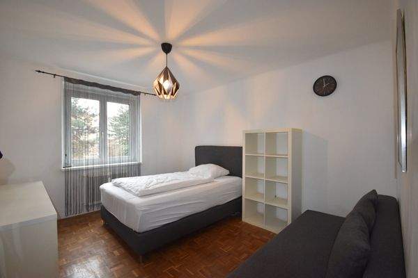 Ansicht - Geräumige 3 Zimmer WG-Wohnung mit kleinem Balkon im Innenhof Miete Andräviertel Salzburg