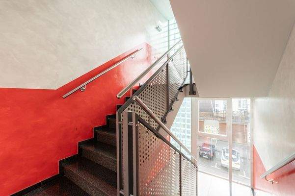 Eingang und Treppenhaus