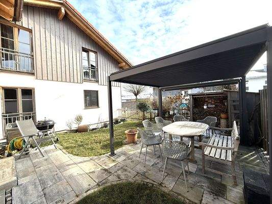 Terrasse und Pergola zum Wohlfühlen