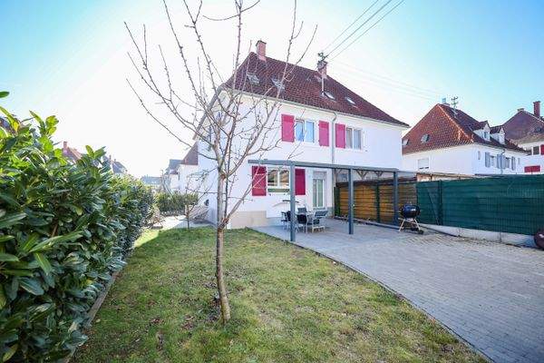 Ansicht auf überdachte Terrasse