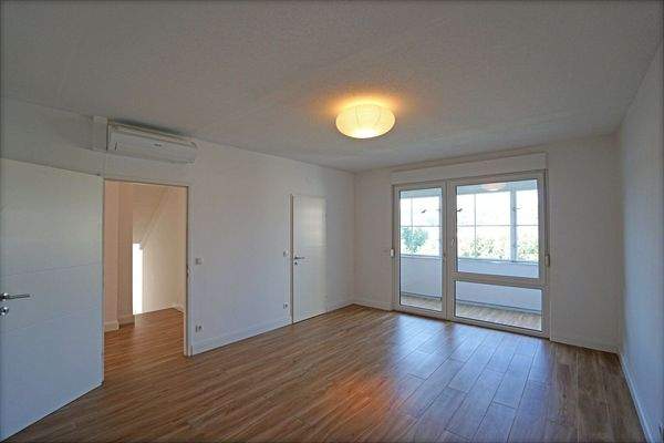 Master Bedroom mit Loggia und En-Suite-Bad