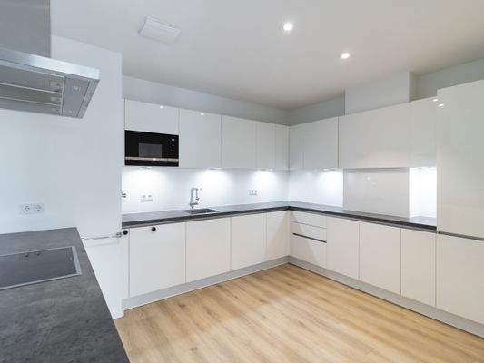 Offene große Küche