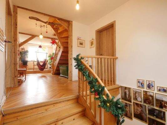  Groszer offener MITTELFLUR im OBERGESCHOSS