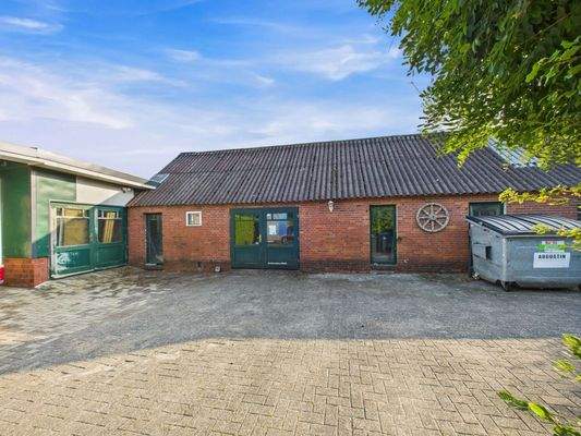 CAM03784G0-PR0076-STILL058