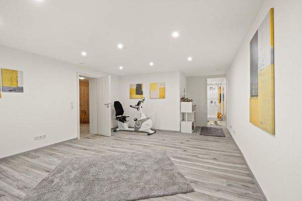 Gäste/Büro/Fitness im UG