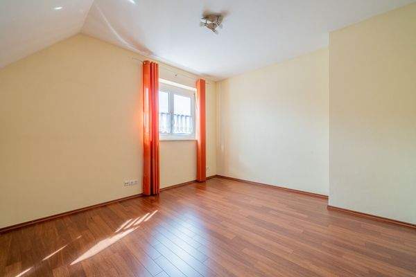 Schlafzimmer (Dachgeschoss)