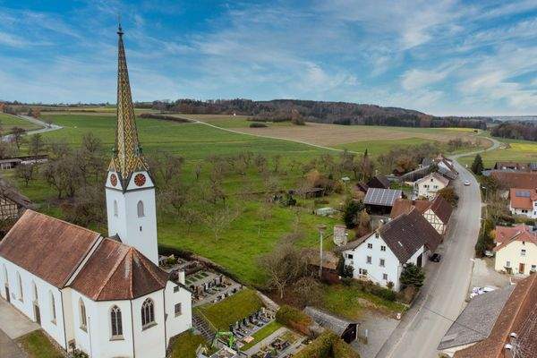 im Ortskern von Pfrungen
