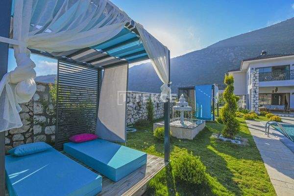 Detached Townhouse with 2 Bedrooms and Furniture in Kaş Kalkan