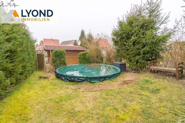 Garten mit Außenpool