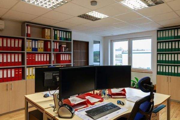 OG Büro 1b.jpg