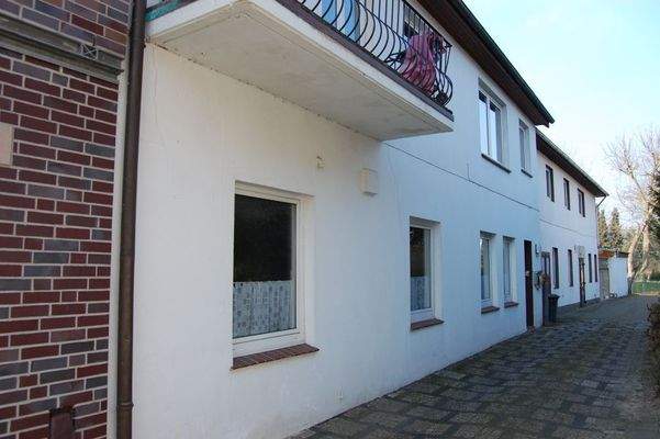 Ansicht von der Hofeinfahrt