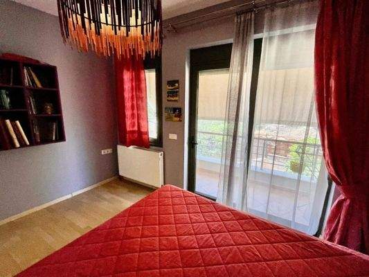 Kreta, Agios Nikolaos: Geräumige Wohnung im 2. Stock mit Panoramablick auf das Meer zu verkaufen