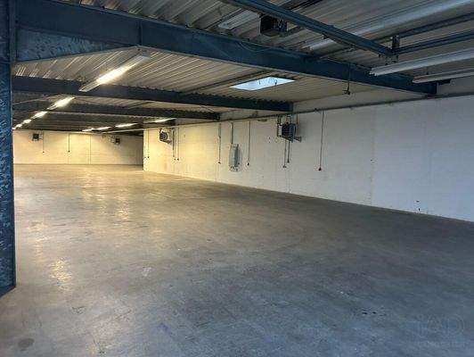 Halle Innen Innenwand