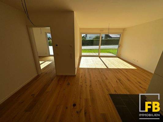 Wohnen, Essen u. Leben (linke Tür: Schlafzimmer)