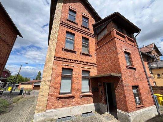 004020156800_302_359_17102025013617912