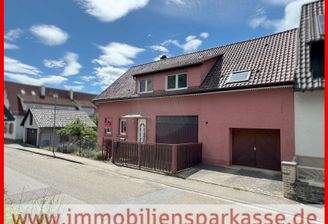 Haus mit Scheune, Doppelgarage und großem Grundstück!