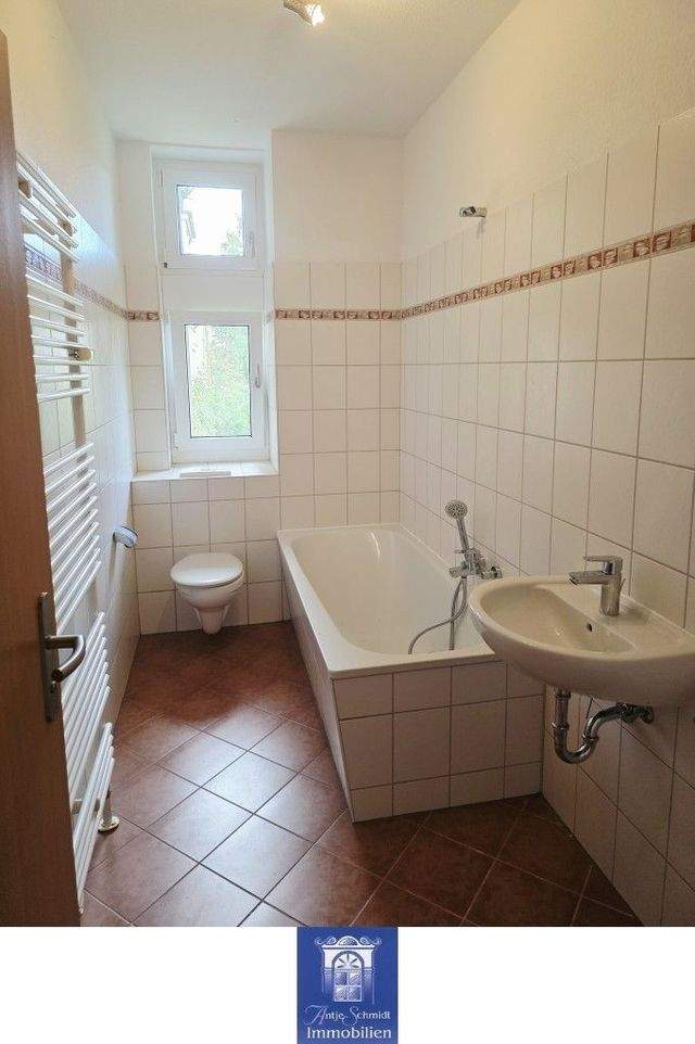 Bezaubernde Wohnung mit Einbauküche und Balkon! - Foto 3
