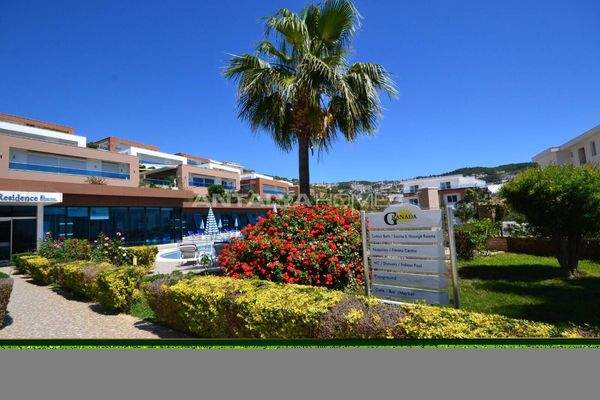 Sea View Villa with Private Pool in Kargicak Alanya