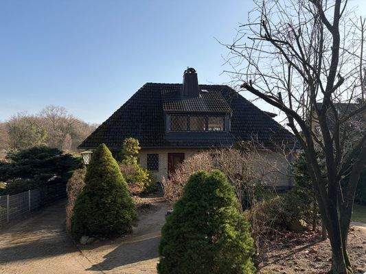 Traumvilla von der Straße