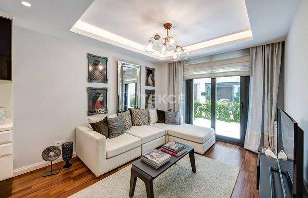Properties in a Secured Complex with Pool in Beyoğlu İstanbul