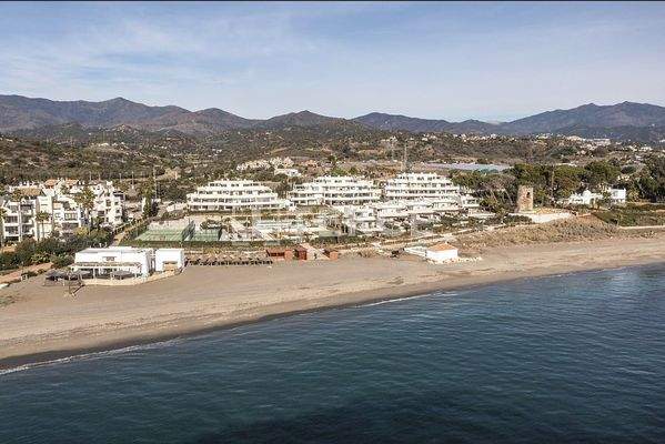 Ready to Move Beachfront Villa in a Gated Community in Marbella