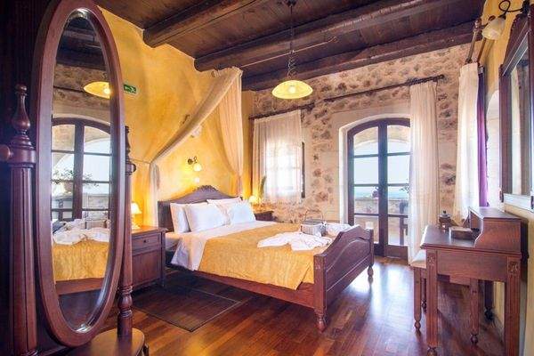 Villa For Sale in Samonas village 7.jpg