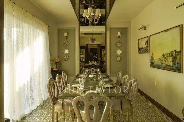Dining room Chandelier