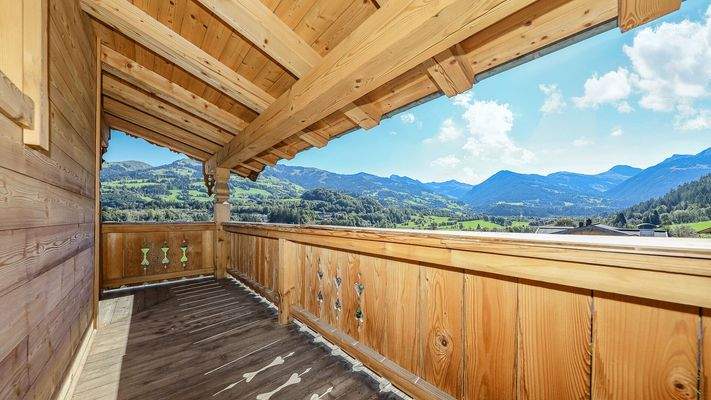 KITZIMMO-Exklusives Landhaus in traumhafter & unverbaubarer Aussichtslage - Immobilien Kitzbühel.