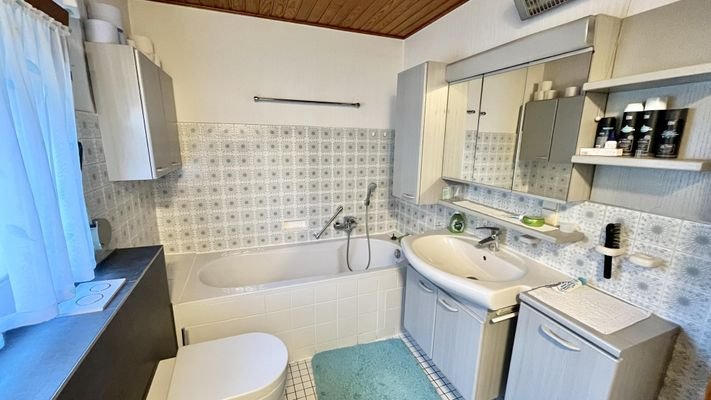 Badezimmer EG