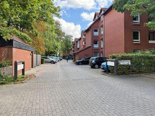 Zufahrt, Hausvorderseite