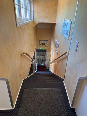 Aufgang zu den Zimmern