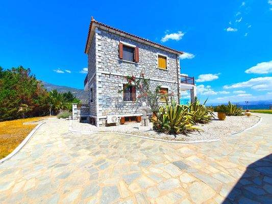 b472dbc36e7346129f3a85529da46d31-original