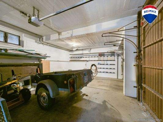 RE/MAX Immobilien DeLux Wohn-Geschäftshaus Merzig Garage