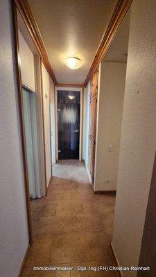 9 Flur (2).jpg