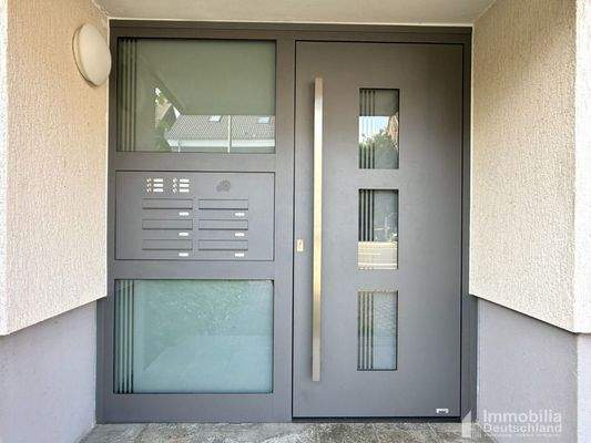 Neue Hauseingangstür