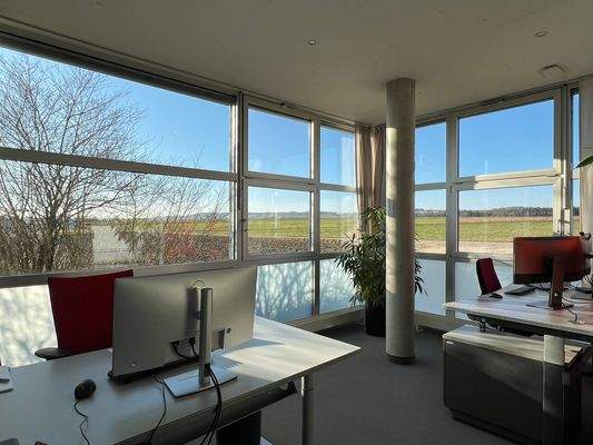 Eckbüro (2)