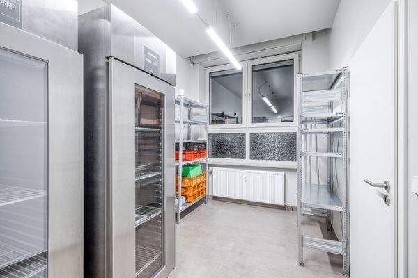 Lager mit Ausstattung