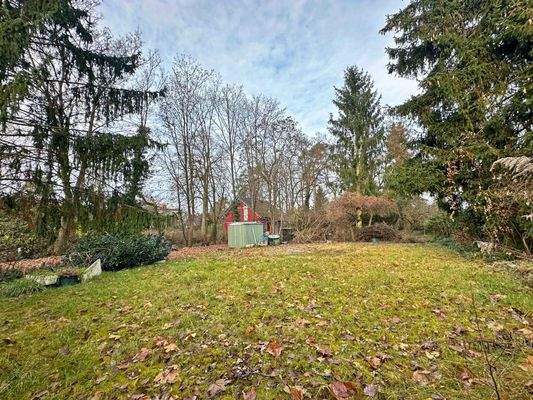 BLICK VON DER STRASSE