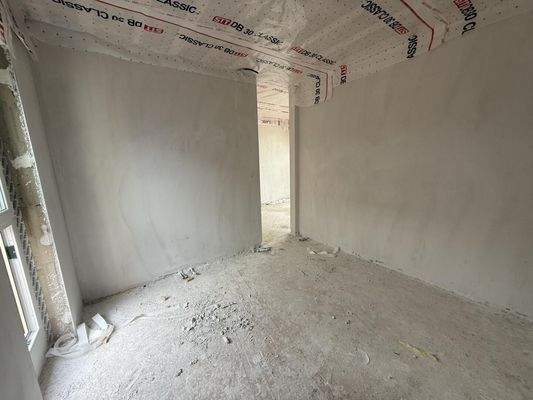 20250902_095412879_iOS