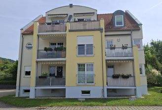 Balkonseite mit Blick zum Stellplatz