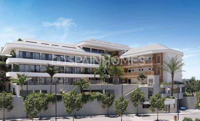 Sea View Real Estate with Terraces in a Popular area of Fuengirola